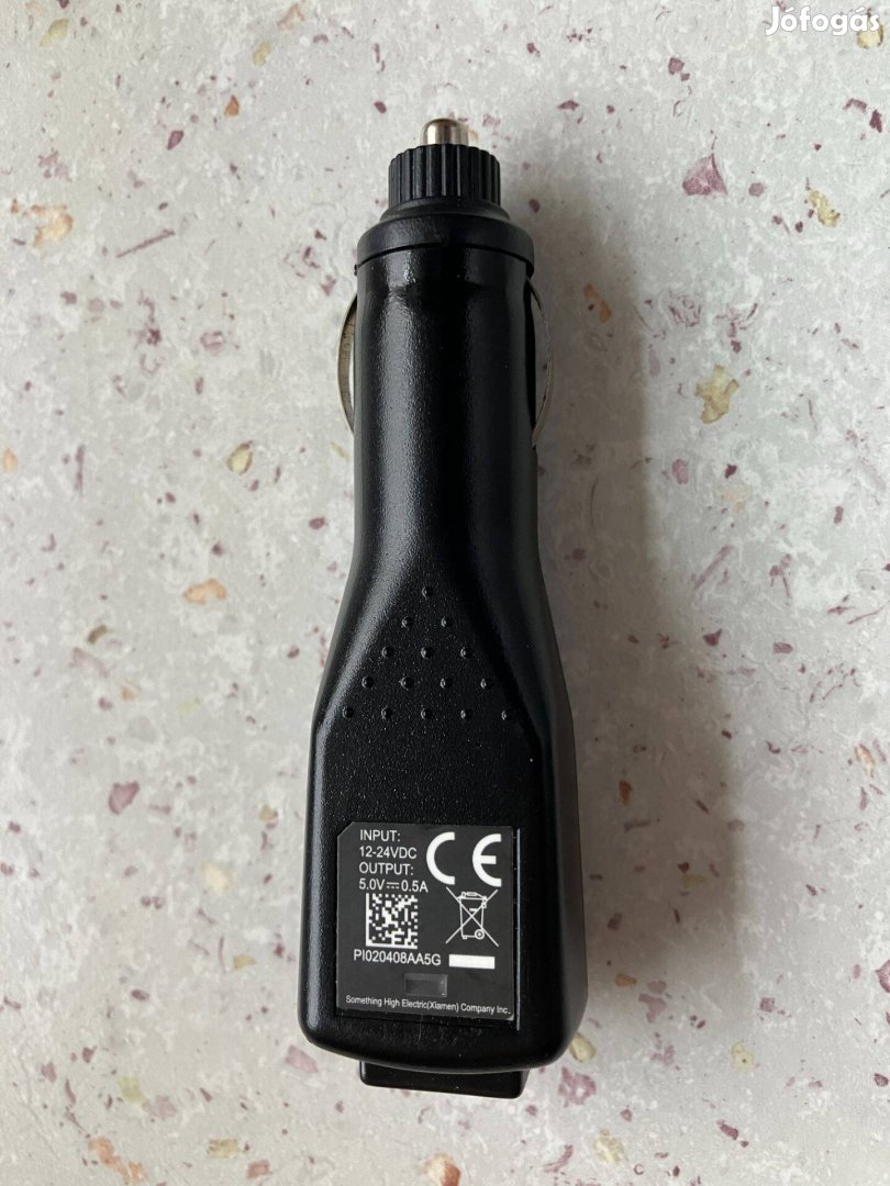 Szivargyújtós konverter 12-24 V-ról átalakít 5 V-ra