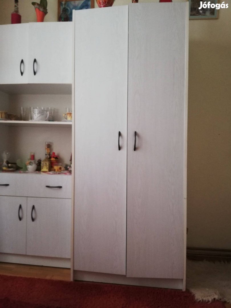 Szoba bútor olcsón eladó