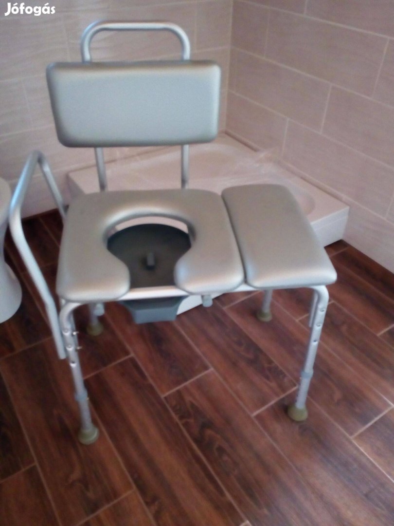 Szoba wc-fűrdetőszék