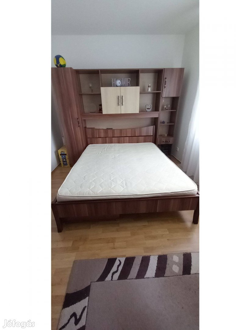 Szobabútor ággyal, íróasztallal