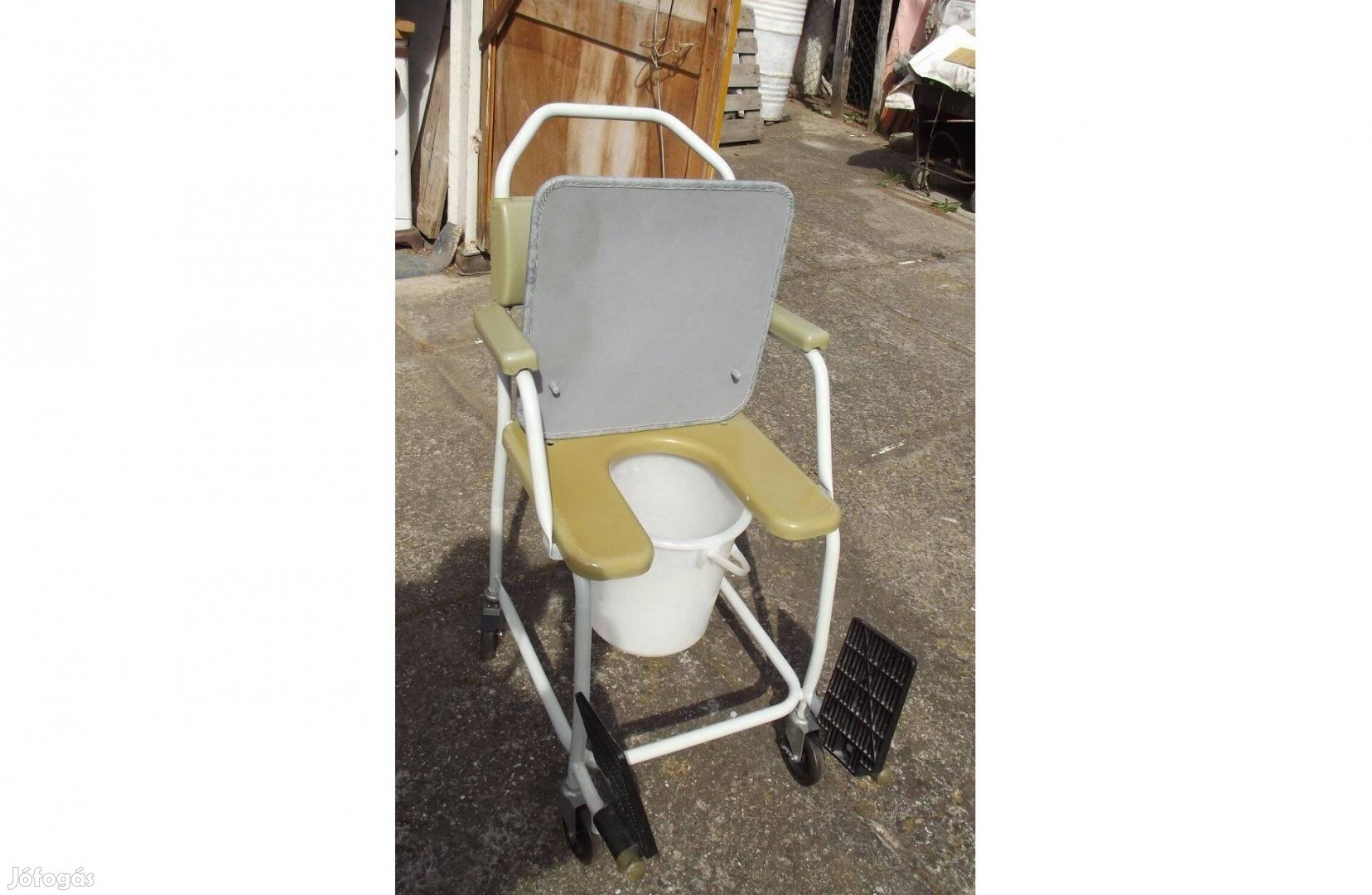Szobai WC mozgáskorlátozottaknak WC szék, benti wc