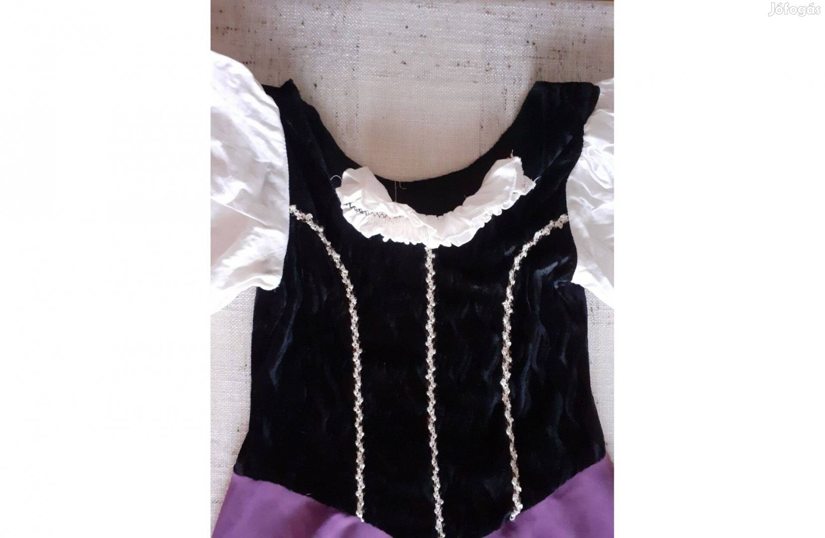 Szobalány jelmez eladó 11