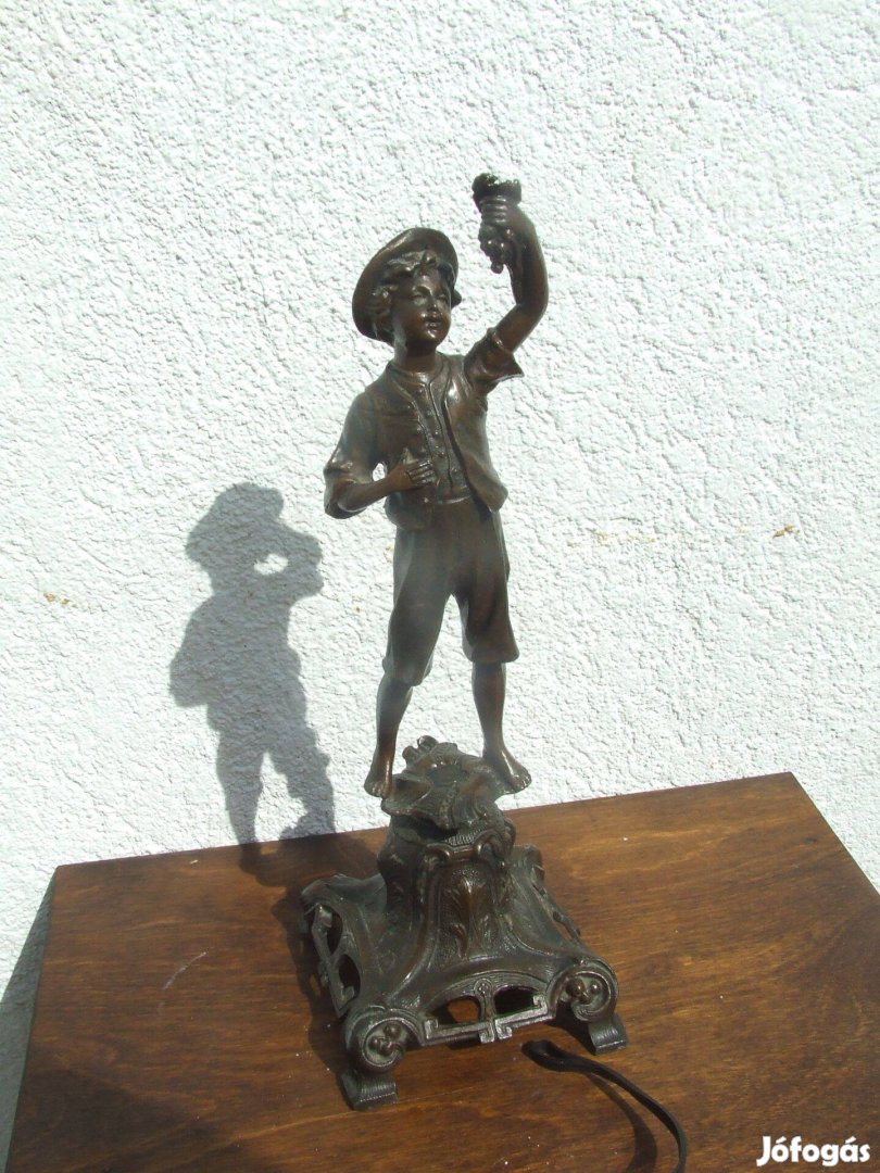 Szobor borász szőlő