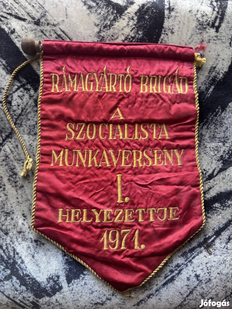 Szocialista Munkaverseny selyem zászló 1971.