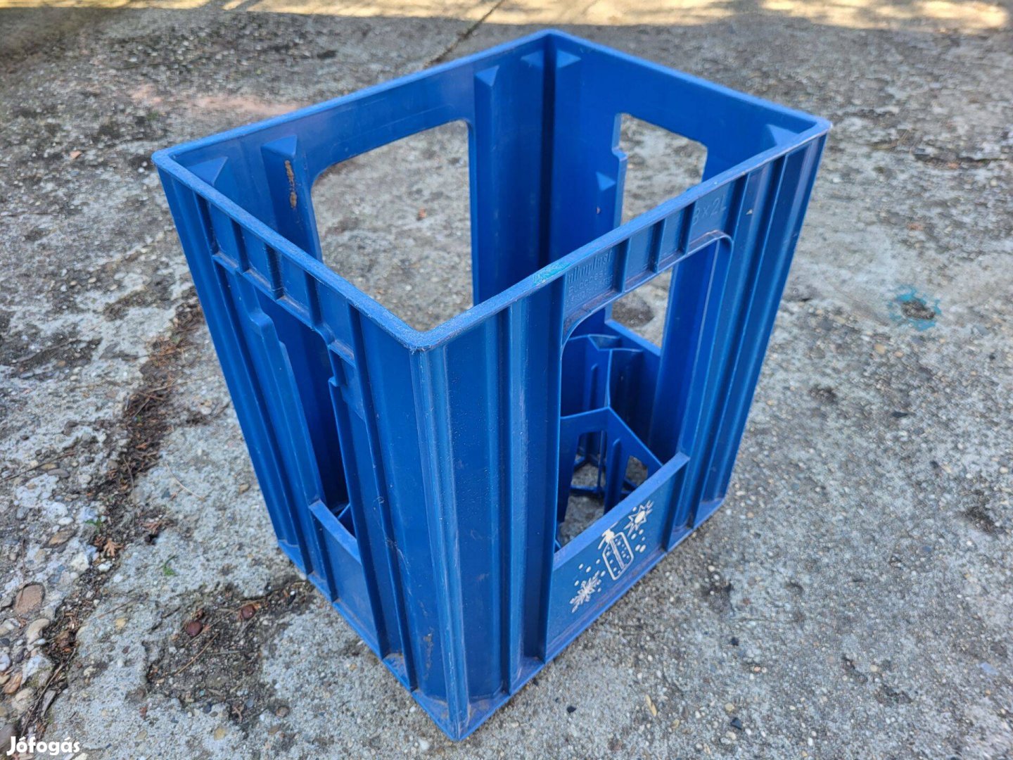 Szódás rekesz láda 8 x 2L