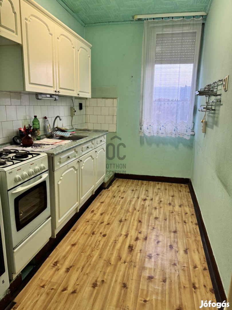 Szolnoki eladó tégla társasházi lakás