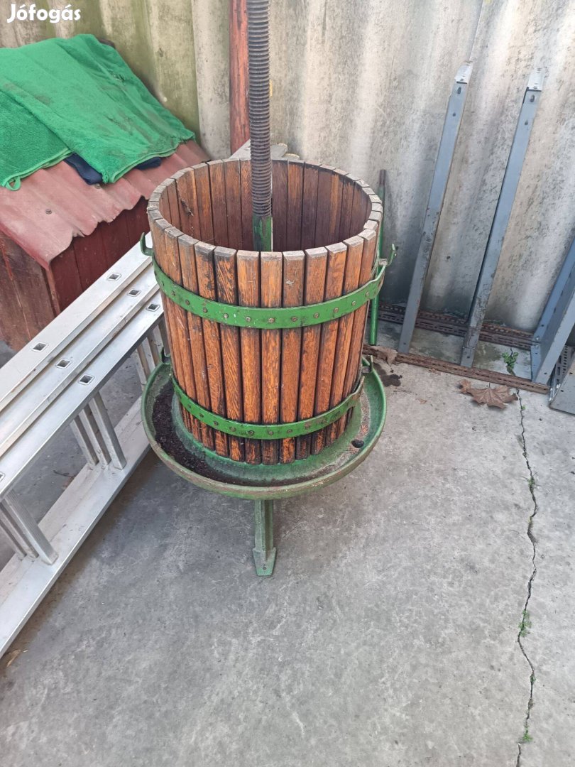 Szőlő prés jó állapotban