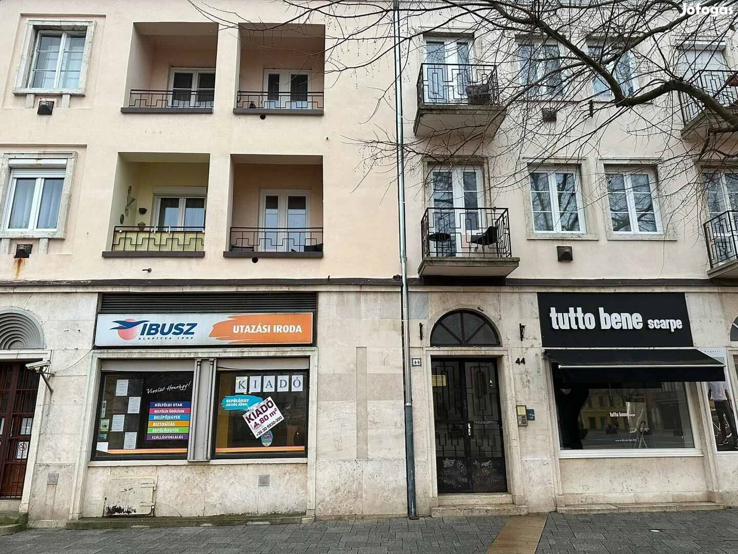 Szombathely Fő tér 44. szám alatt kiadó egy 55 m-es,