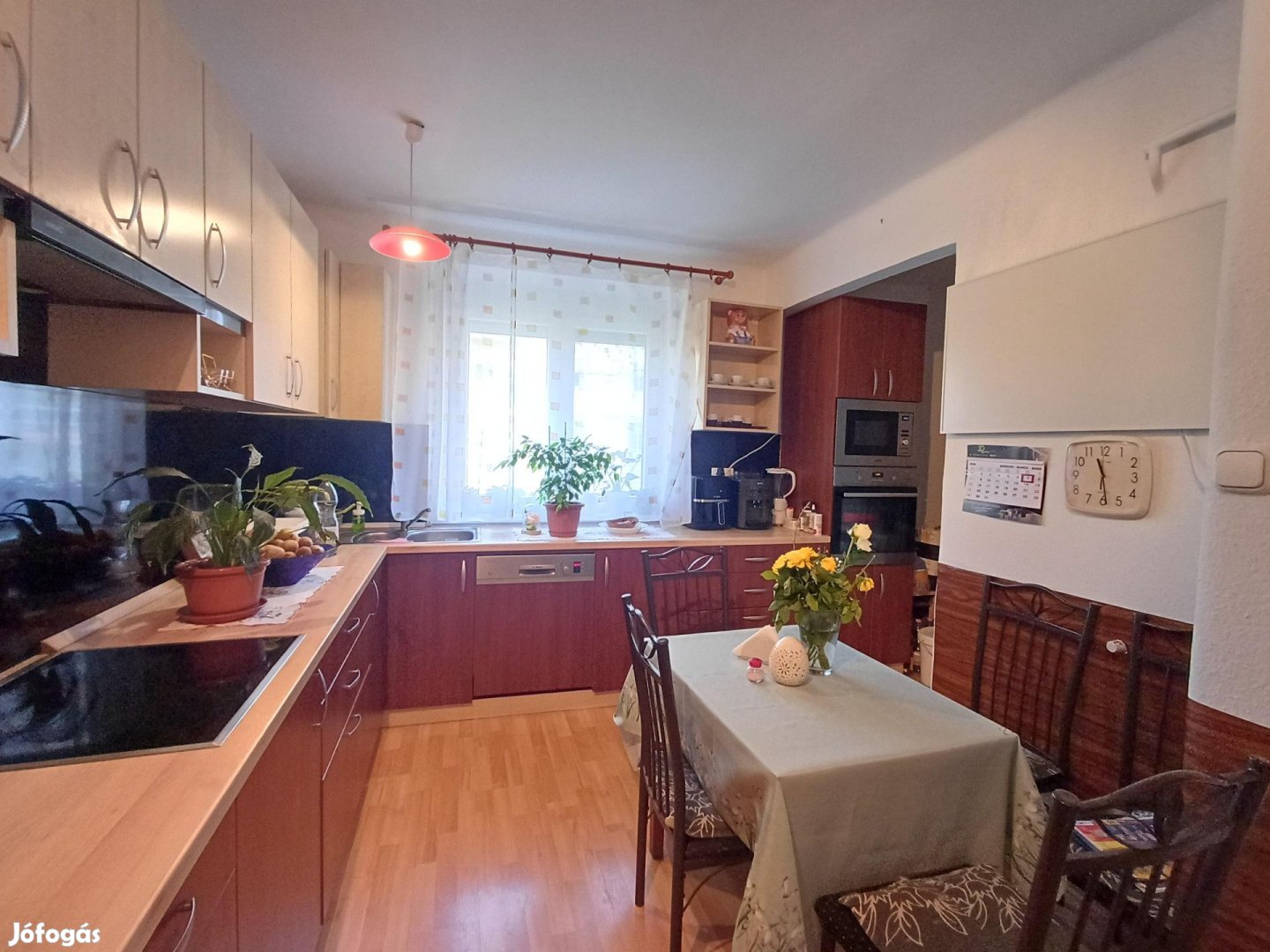 Szombathelyen a Hunyadi ut közelében földszintes 56 m2-es