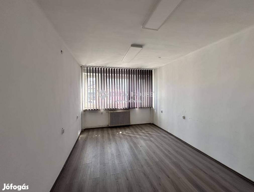 Szombathelyi 52 nm-es iroda eladó #4886770