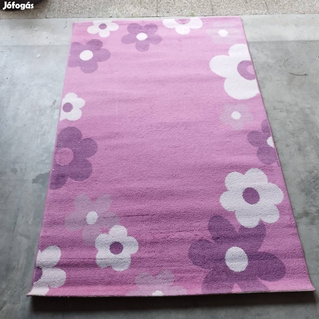 Szőnyeg 150 230 cm.