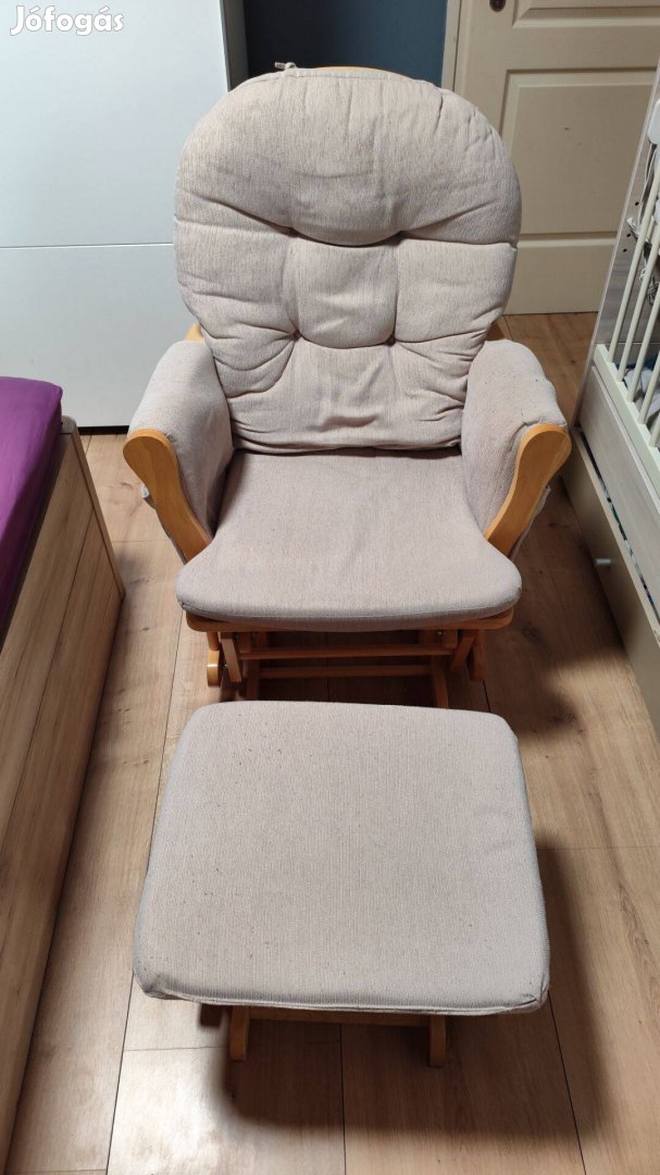 Szoptatós szék, hintafotel hintaszék lábtartóval