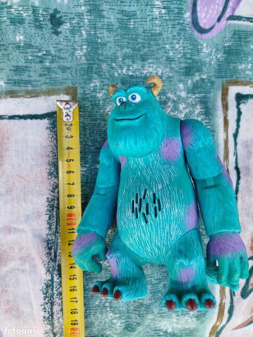 Szörny Rt figura 16 cm magas
