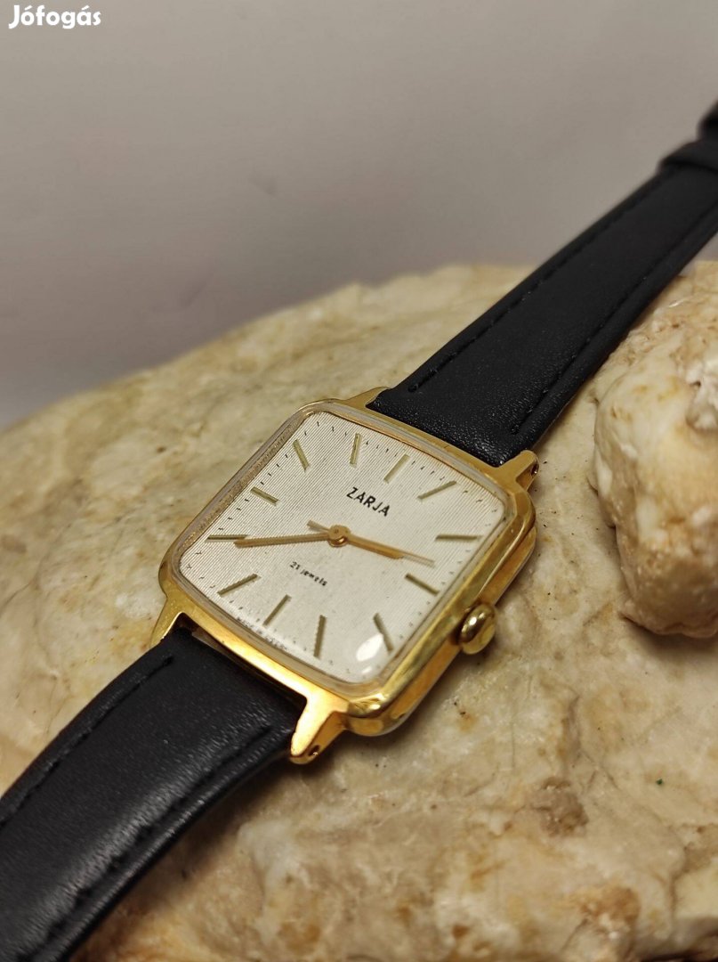 Szovjet szép Zarja 17 köves Mechanikus szép karóra