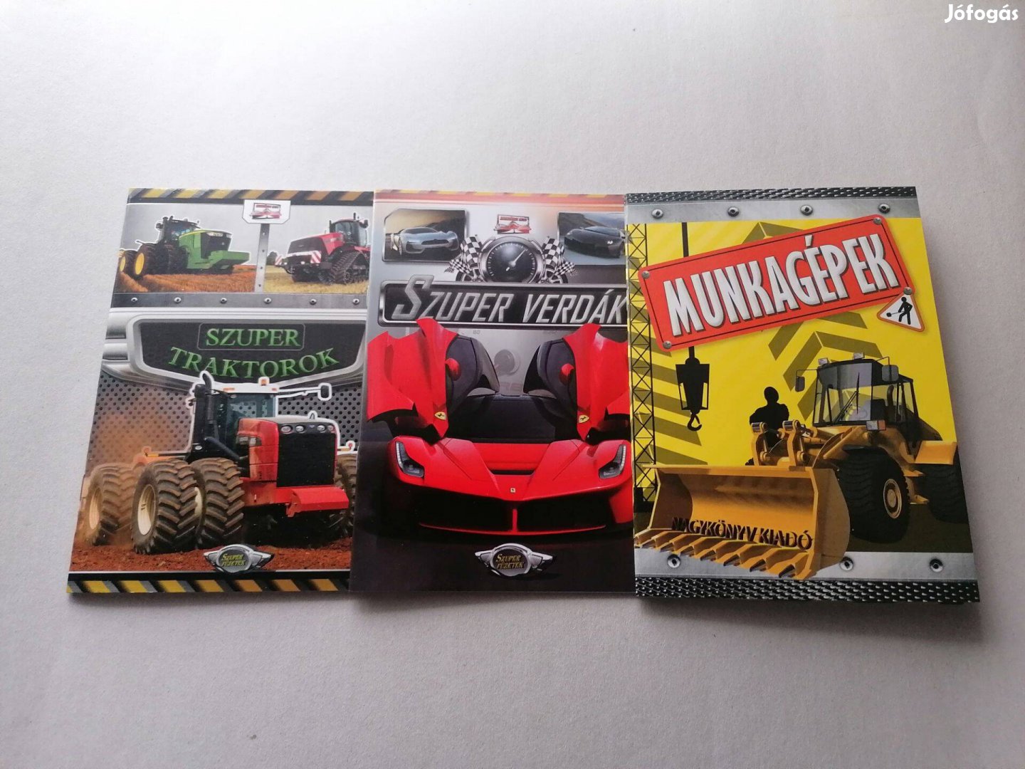 Szuper járművek - Új ismeretterjesztő füzetek gyermeknek