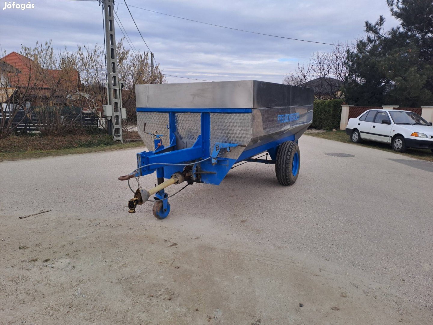Szüretelőkocsi Szüretelő kocsi Inox 5000L
