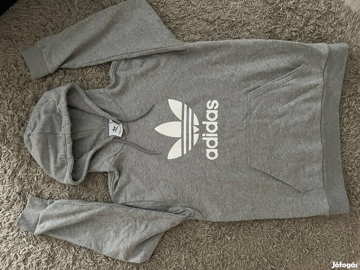 Szürke Adidas pulóver