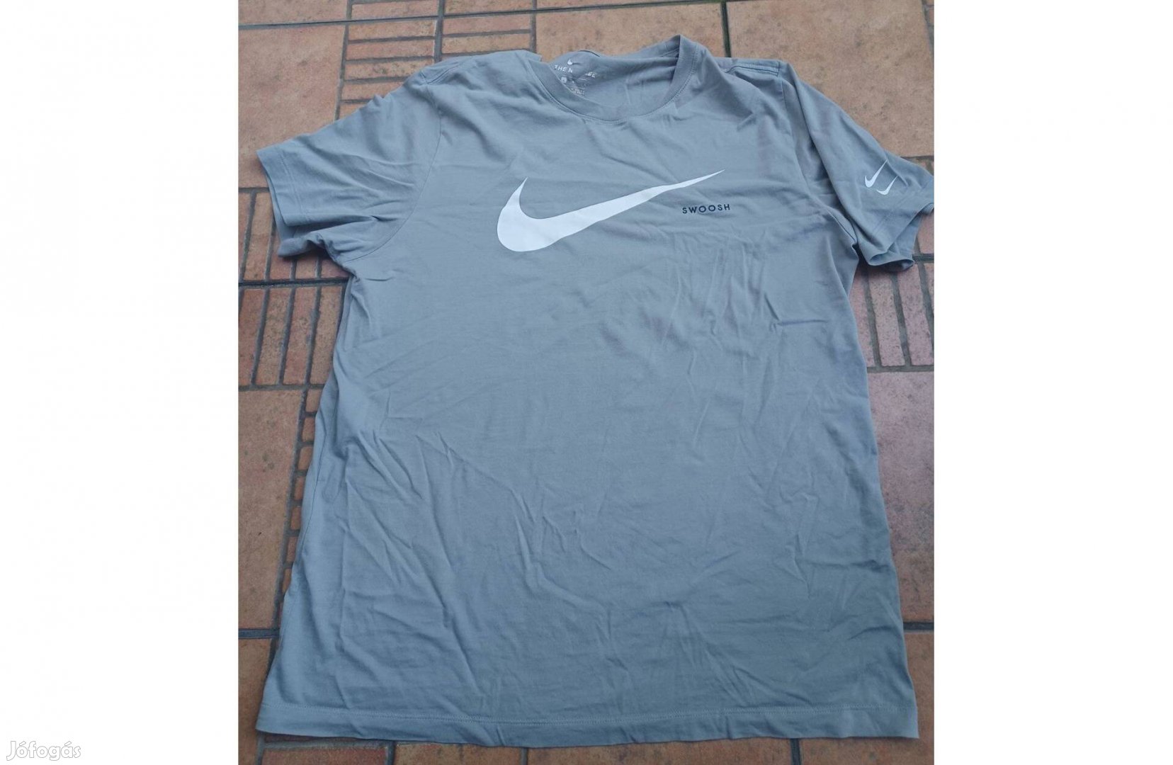 Szürke Nike póló L