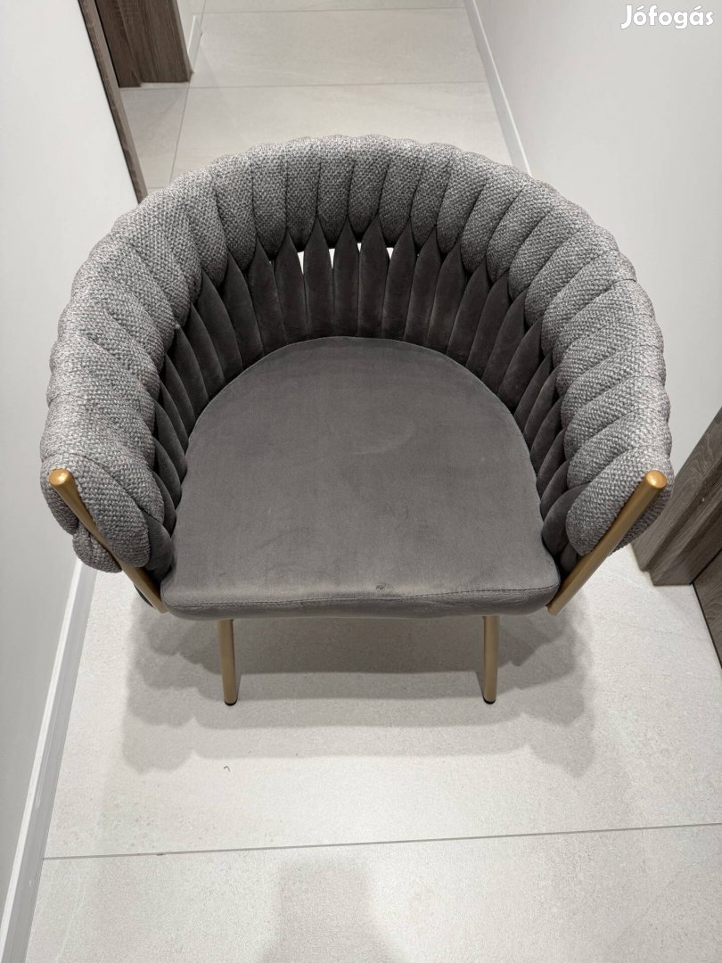 Szürke Szék Eladó