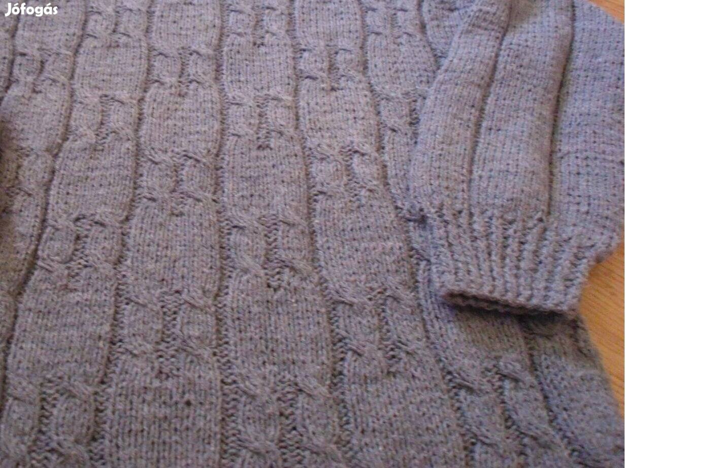 Szürke Új, kézi kötéssel készült pulcsi