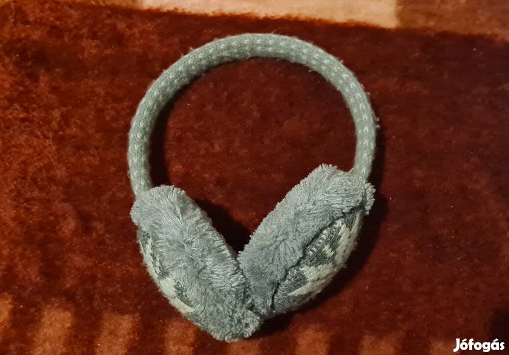 Szürke fehér norvég mintás fejhallgatós fülvédő.