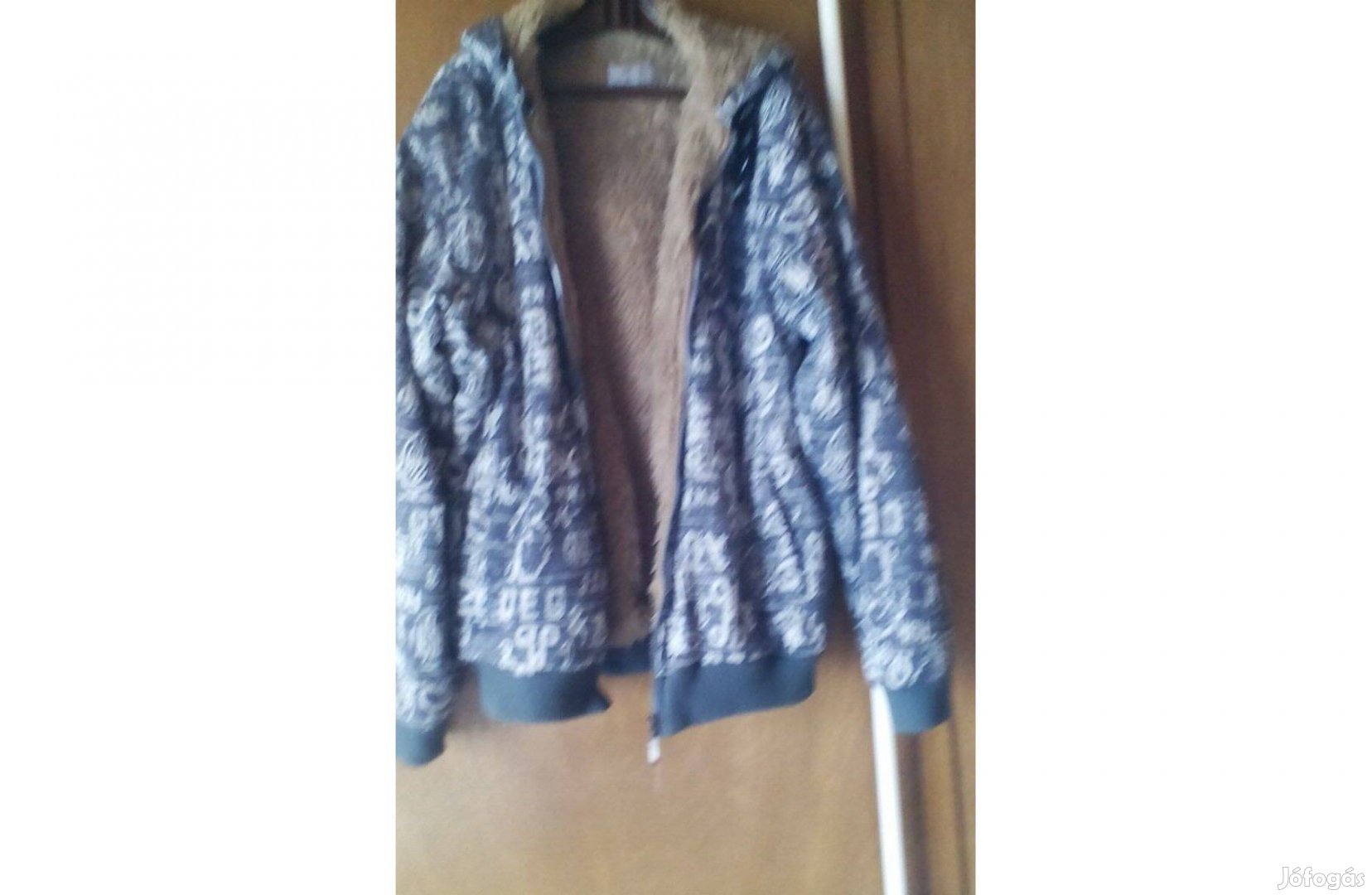 Szürke mintás férfi dzseki , XL-es méret