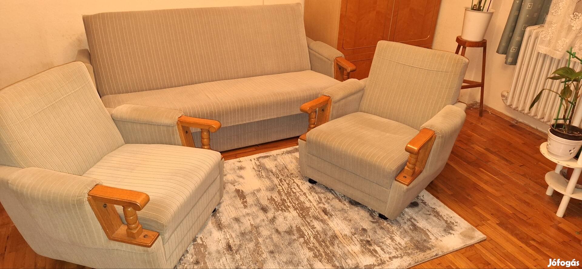 Szürkéskék kinyitható kanapé, és két fotel eladó