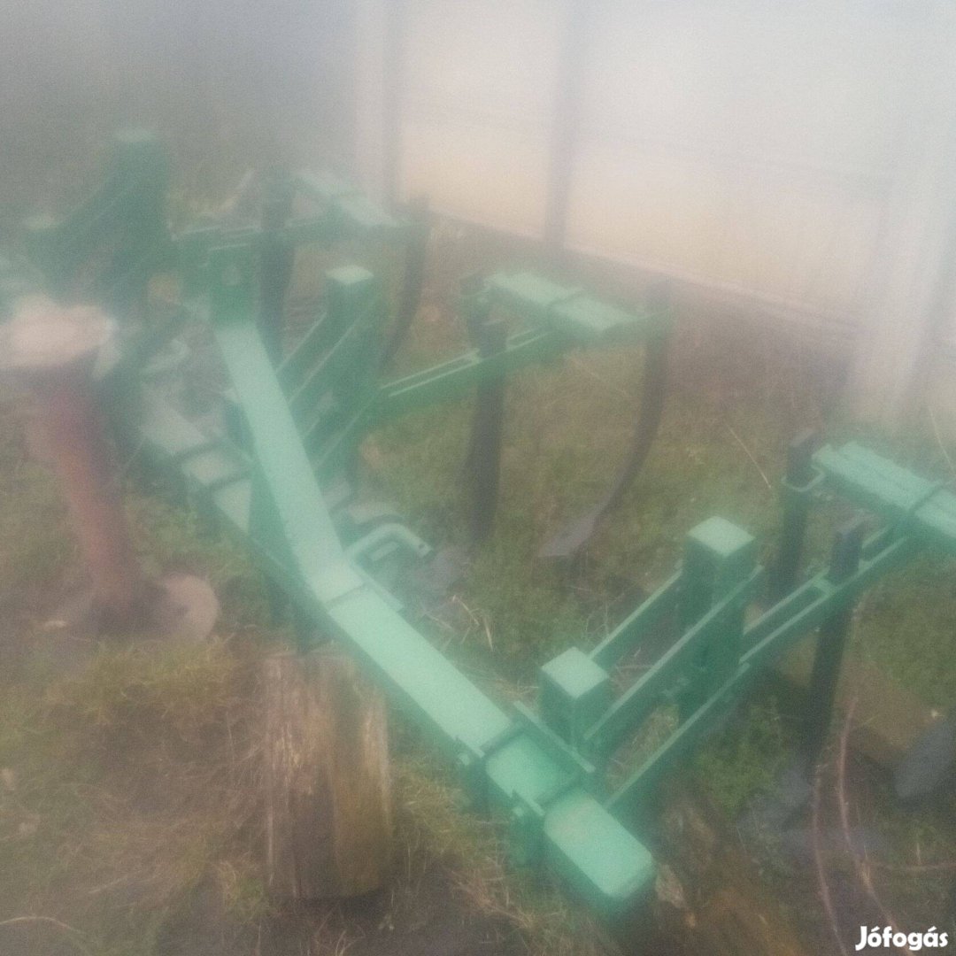 T25 MTZ traktor sorközművelö