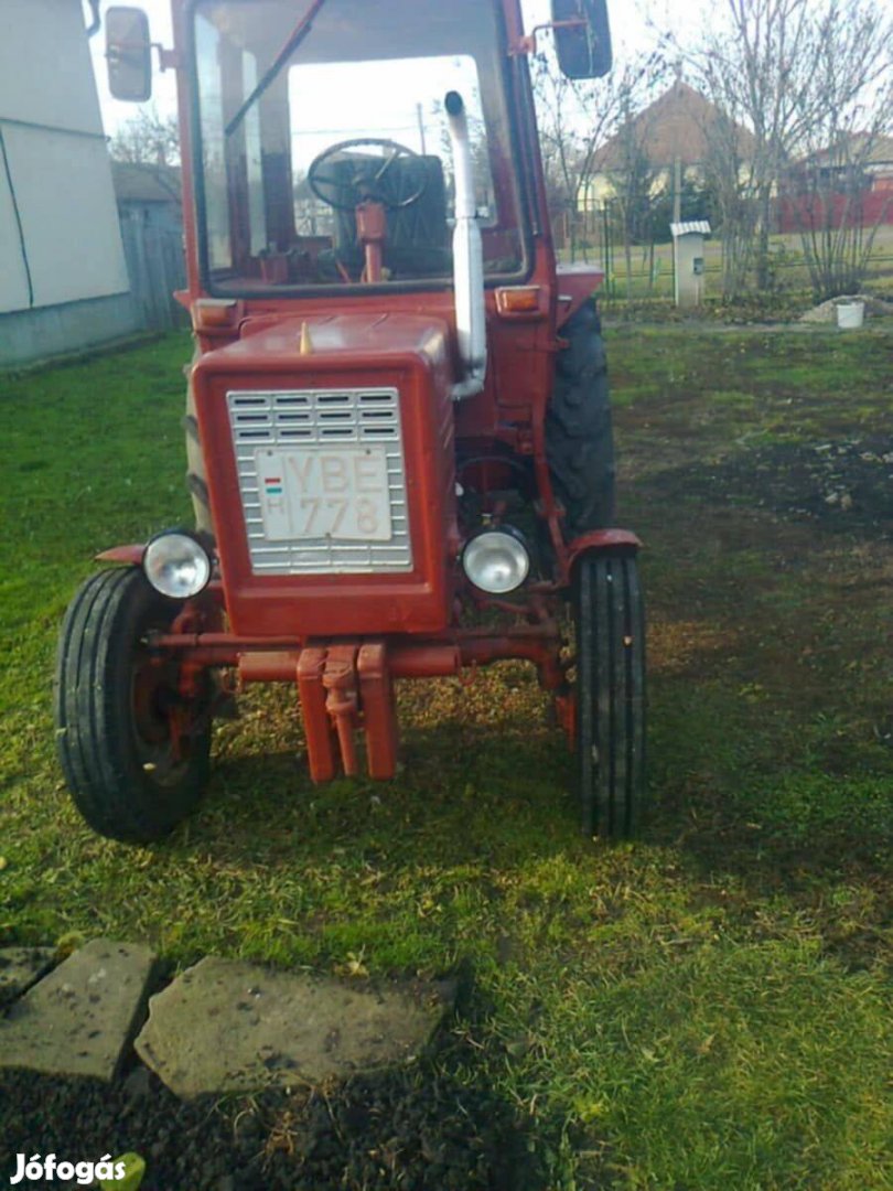 T25 -ös kistraktor eladó,friss műszakival