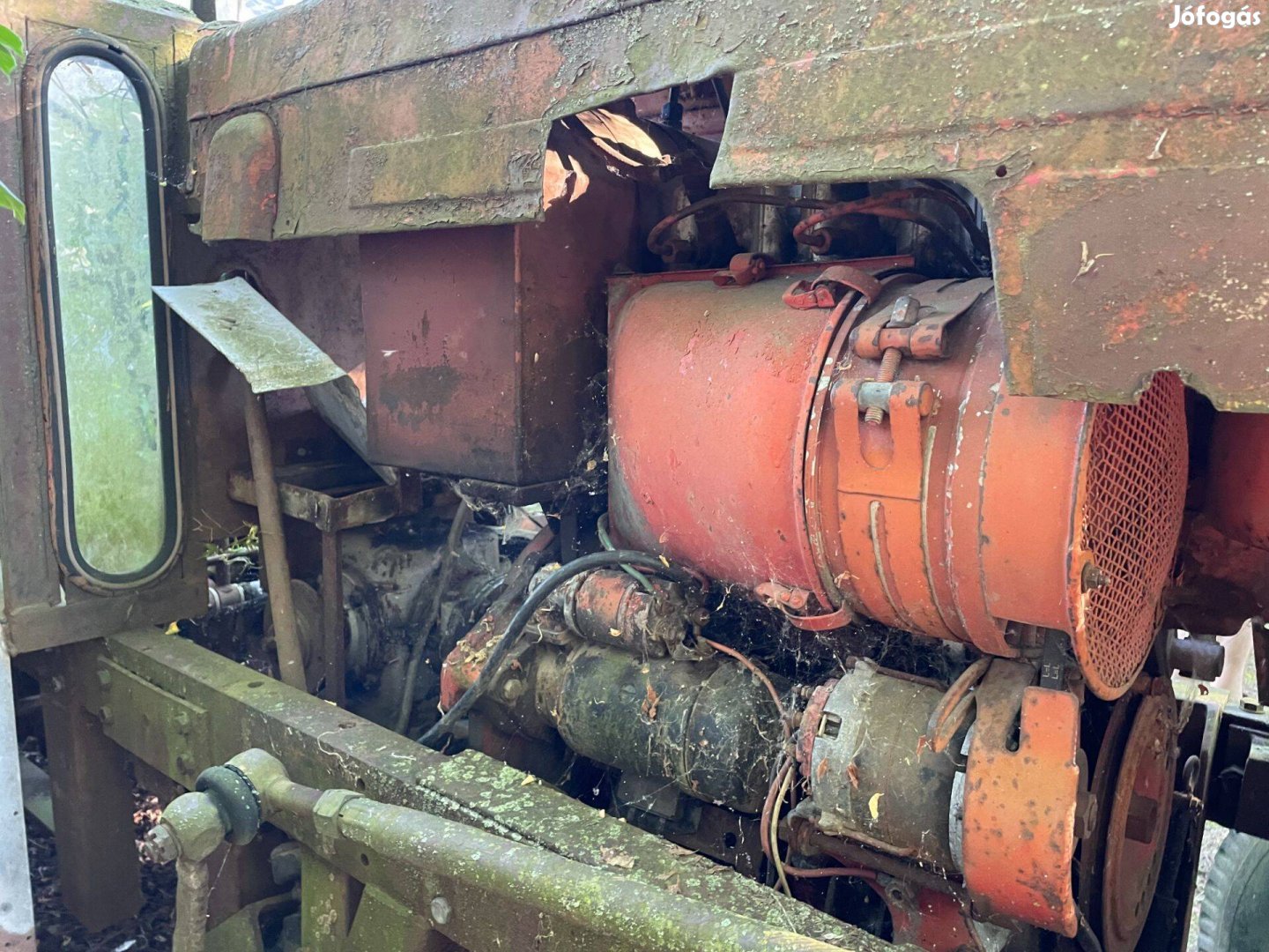 T25 motoralkatrészek