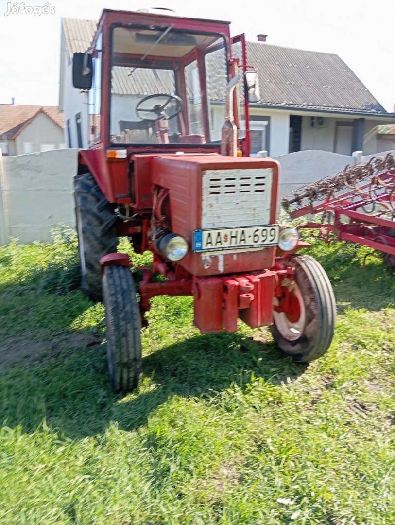 T25 traktor 