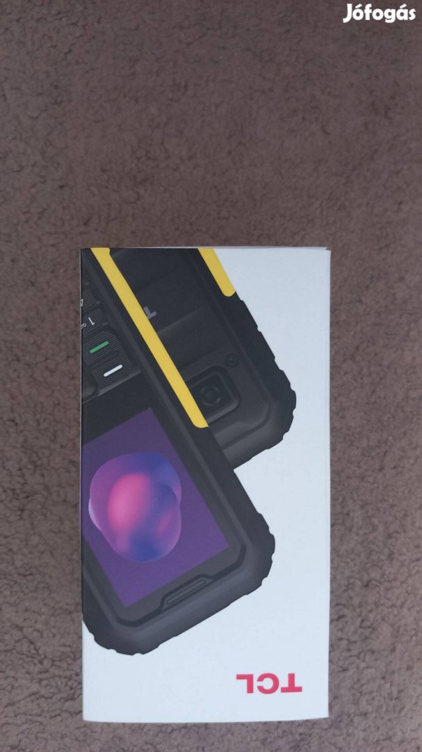 TCL Nyomógombos telefon