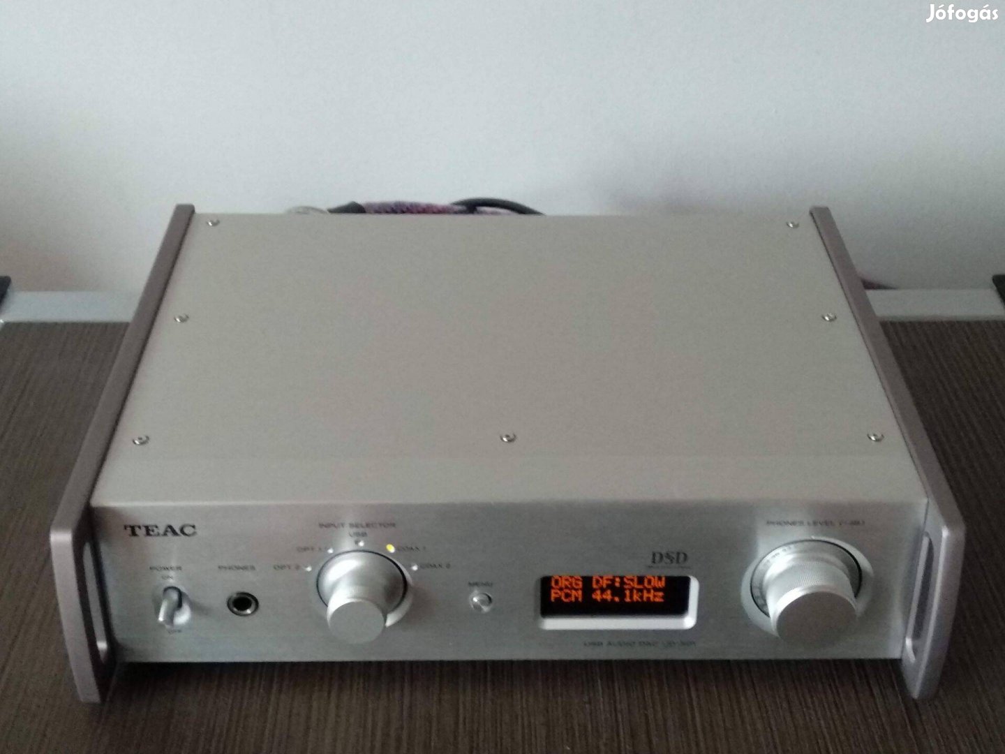 TEAC UD-501 DSD Dxd DAC és fejhallgatóerősítő