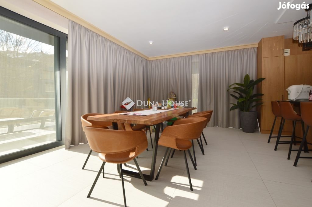 TERMÉSZETKÖZELI LUXUS PENTHOUSE HÁRSHEGYEN, Budapest 2. ker.