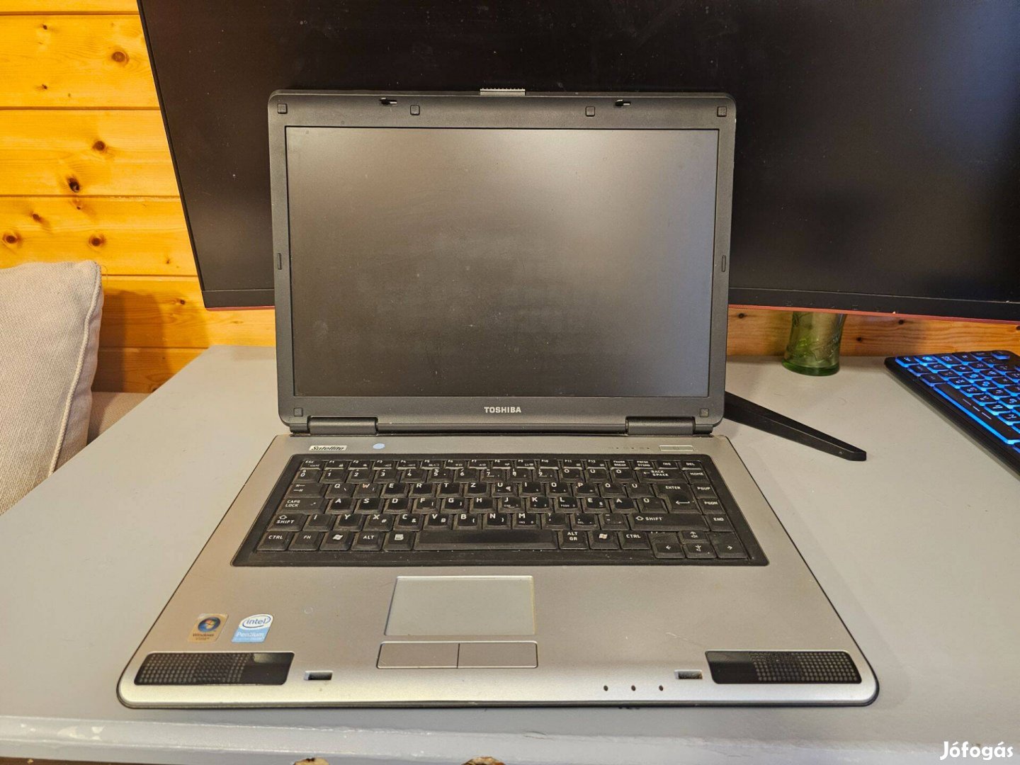 TOSHIBA-Satellite L40-12X