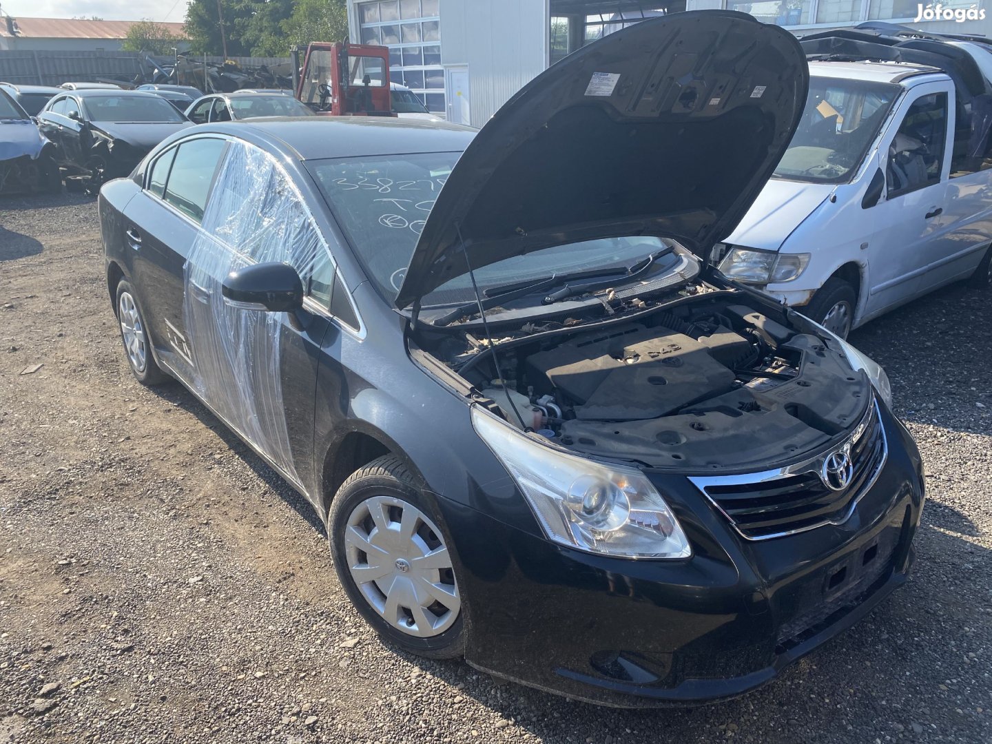 TOYOTA AVENSIS 2,0D JOBB K, MANUAL eladó
