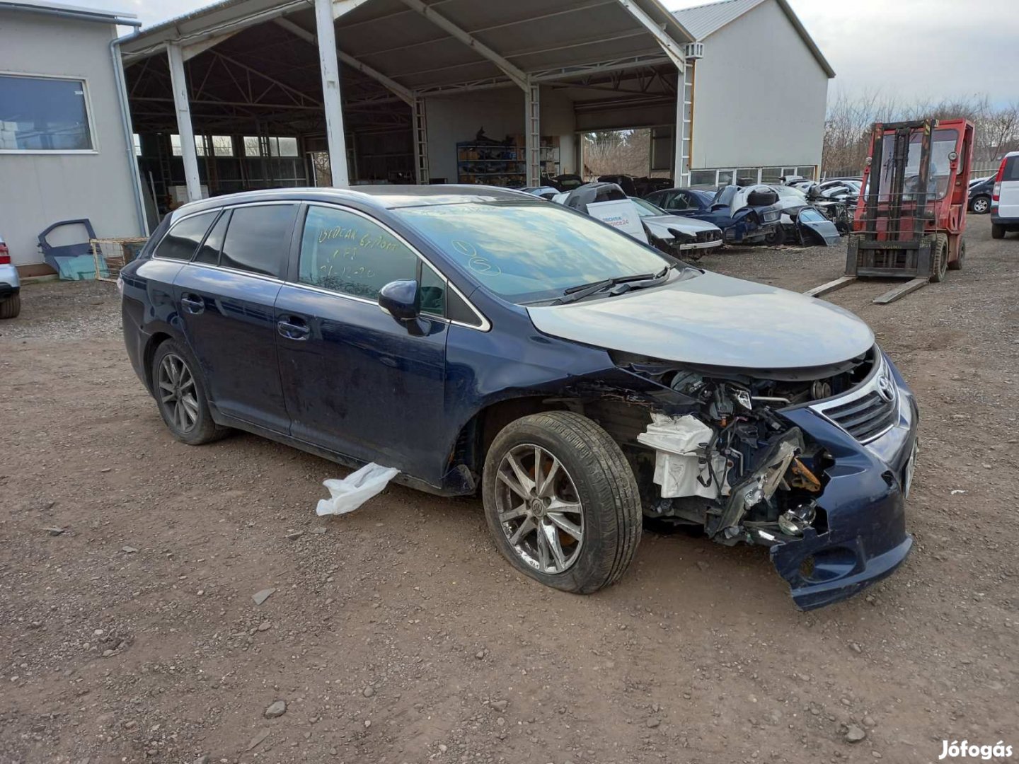 TOYOTA AVENSIS 2,0D T27 JOBB K, MANUAL eladó