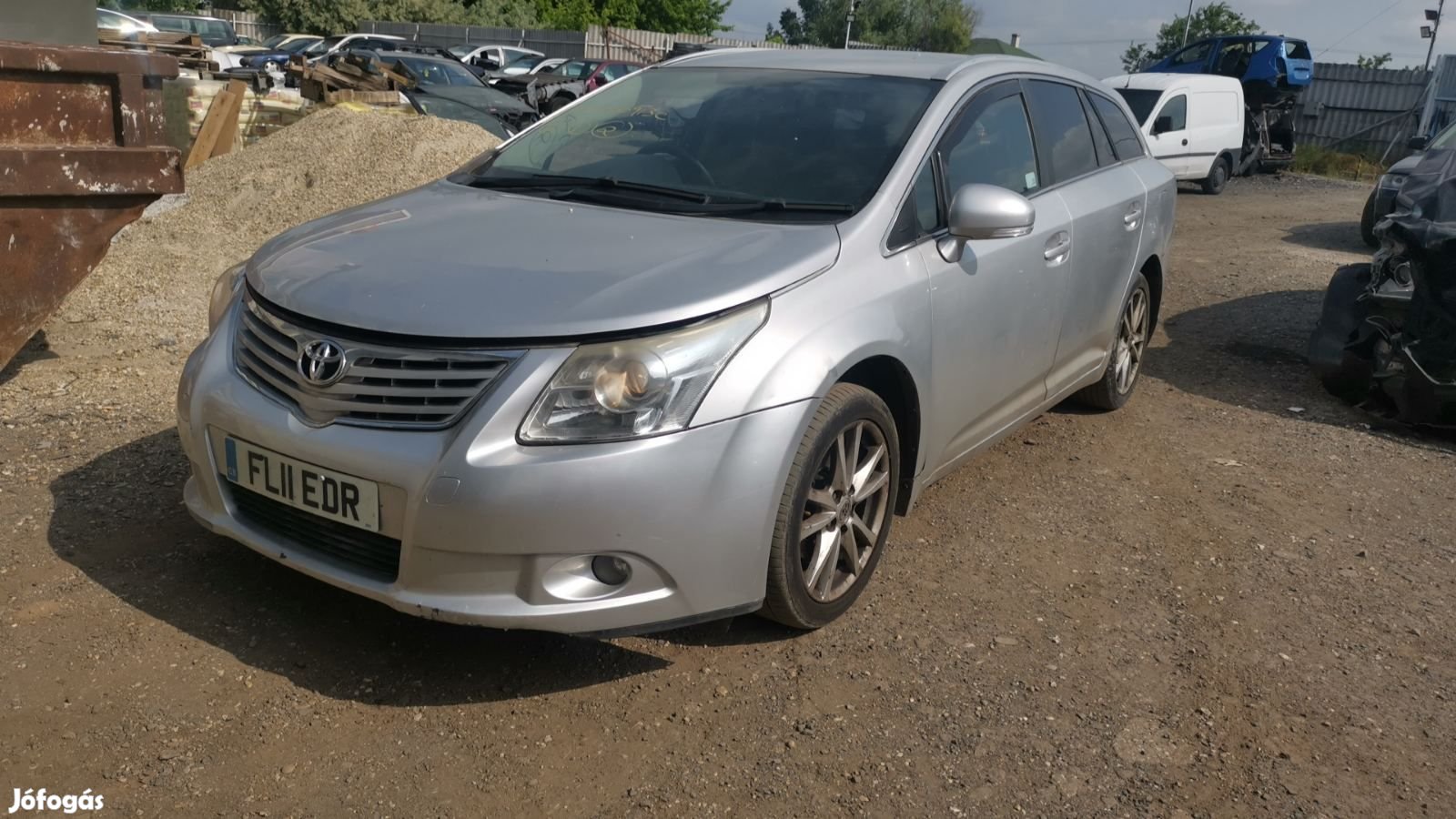 TOYOTA AVENSIS D4D KOMBI JOBB K, MANUAL eladó