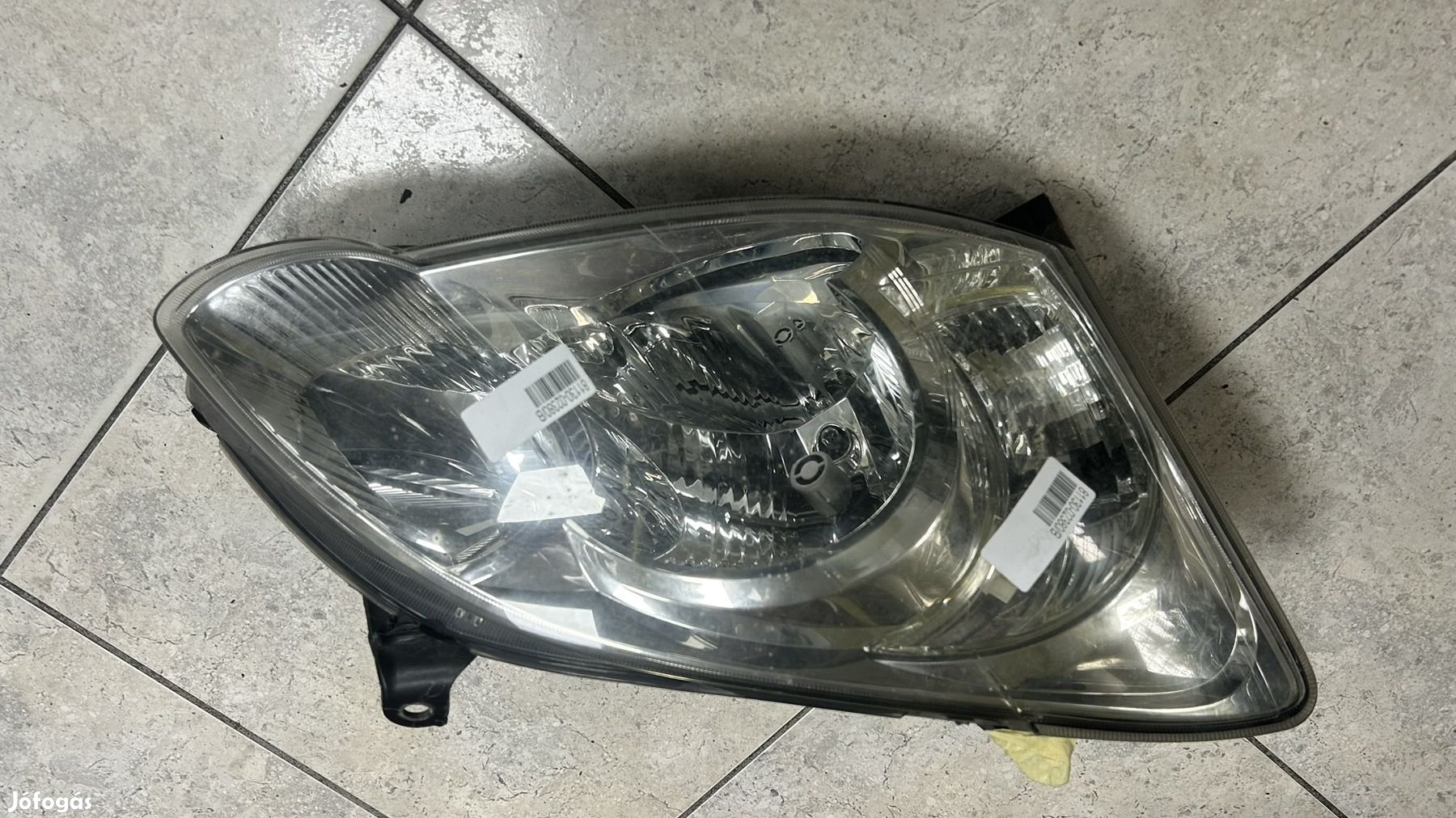 TOYOTA COROLLA J. E. FÉNYSZÓRÓ 81130-02380 eladó