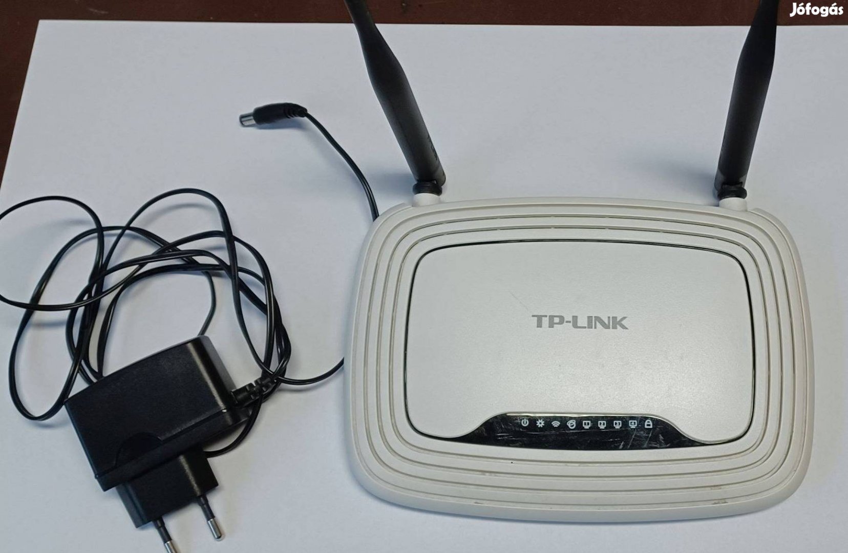 TP-Link TL-WR841N WiFi router v8 (felokosítva Openwrt-vel)