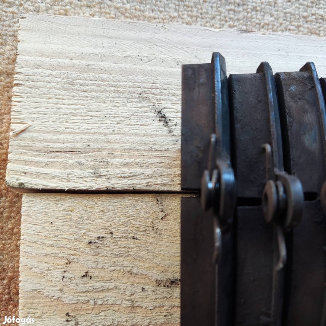 TRW első fékbetét garnitúra 