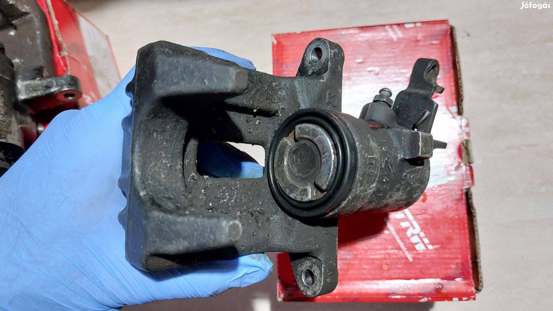 TRW hátsó féknyereg