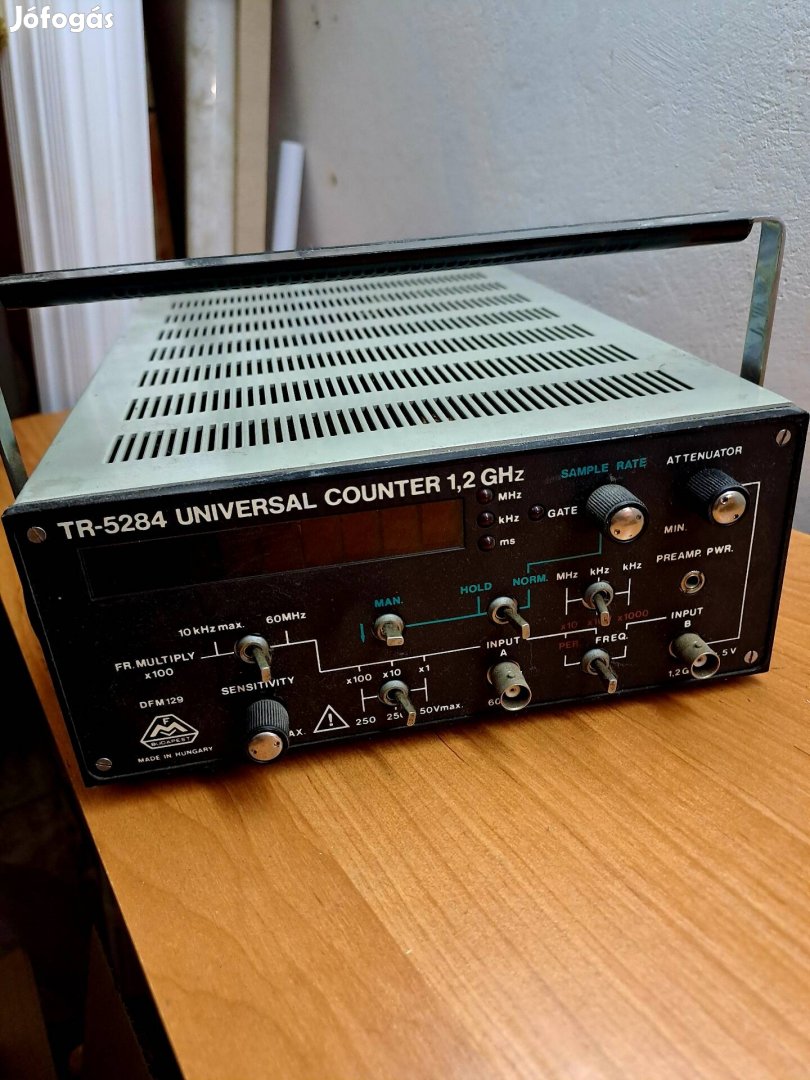 TR-5284 univerzális számláló 