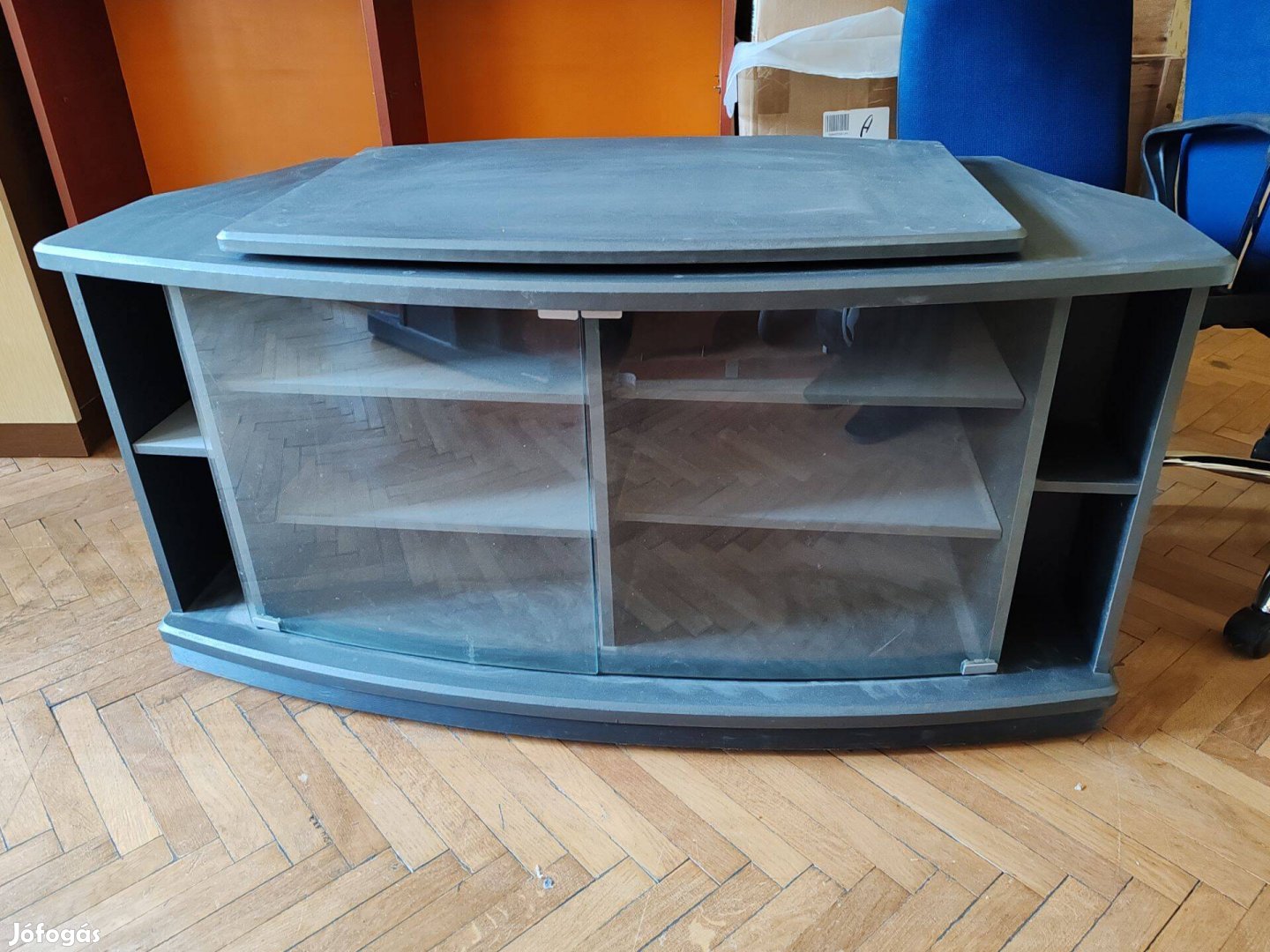 TV szekrény forgatható tetővel