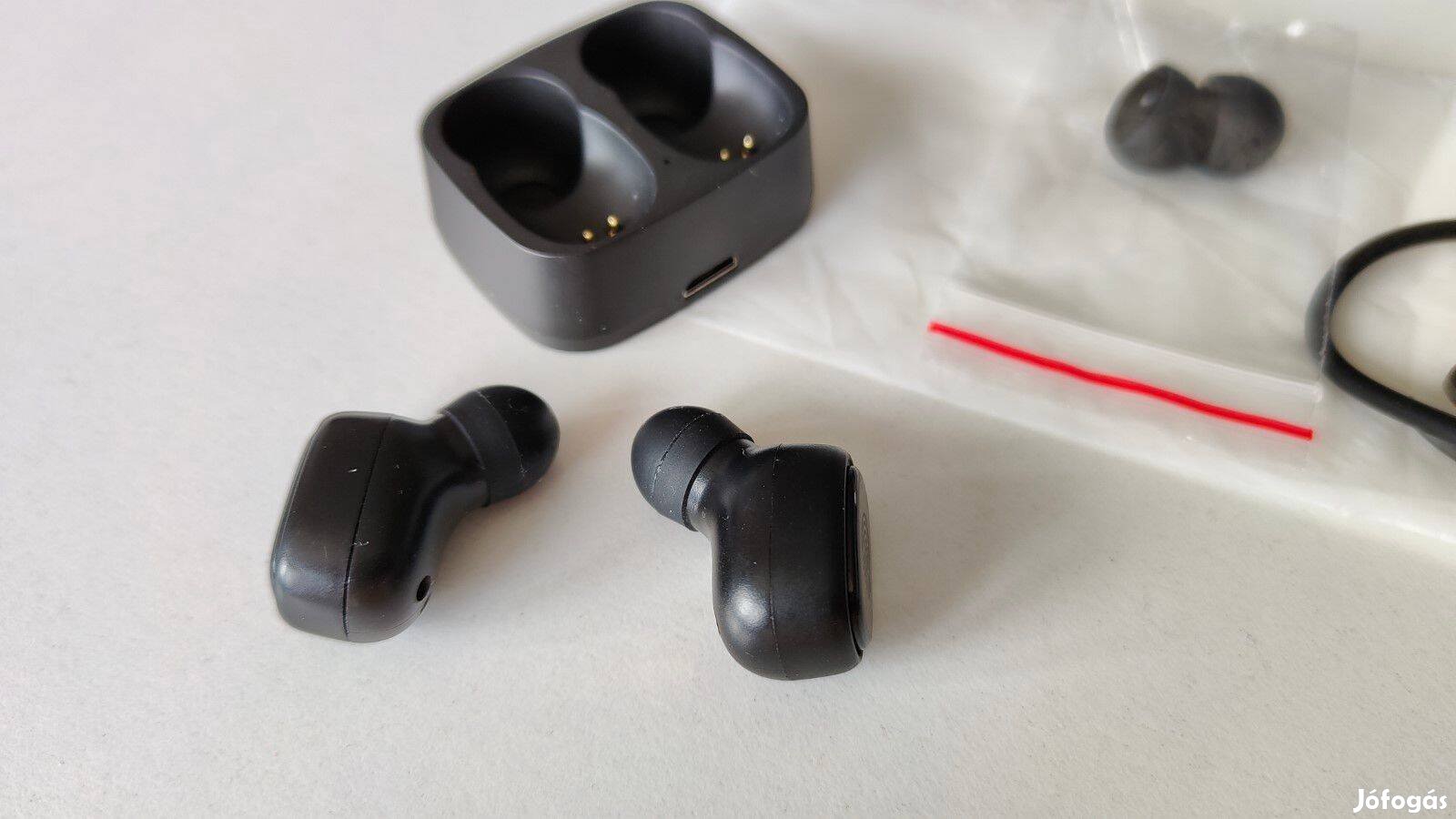 TWS márkájú kínai egyszerű bluetooth fülhallgató headset dokkolóval