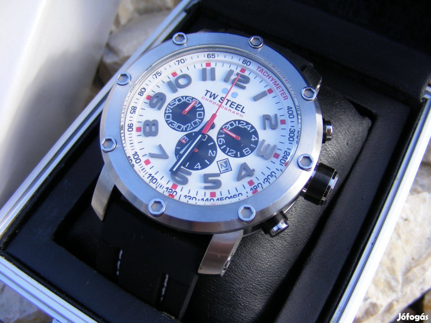 TW Steel Grandeur Tech Chronograph karóra óra