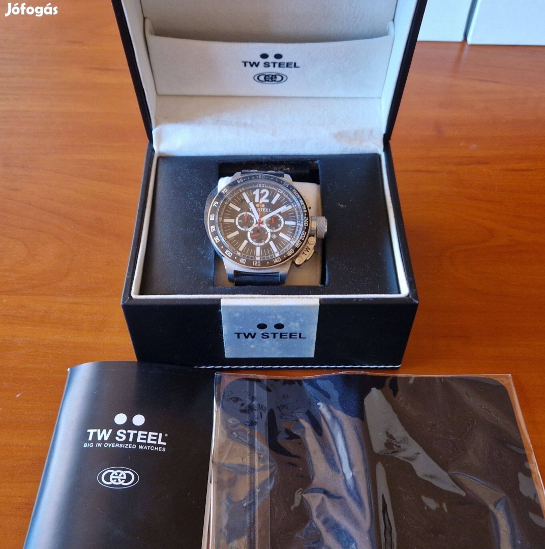 TW Steel férfi karóra CE1016