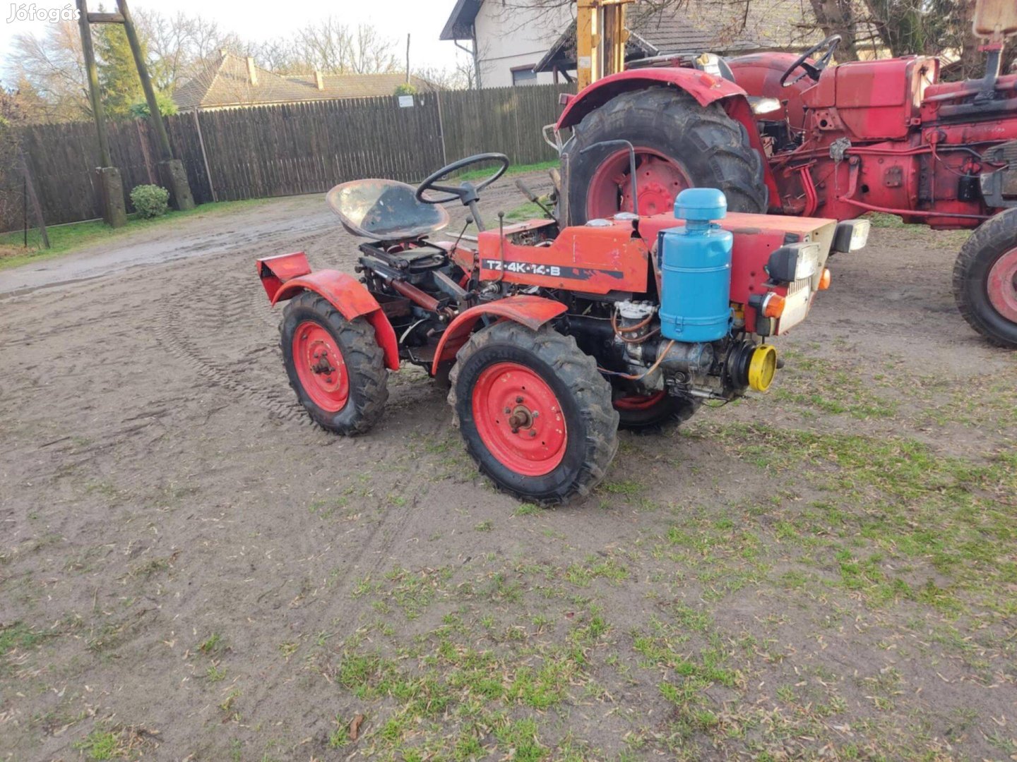 TZ4K kistraktor, pótkocsival