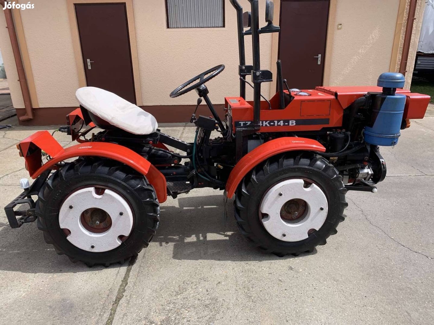 TZ-4K-14-B traktor