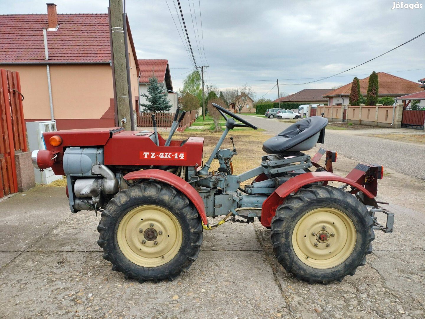TZ 4K 14 kistraktor